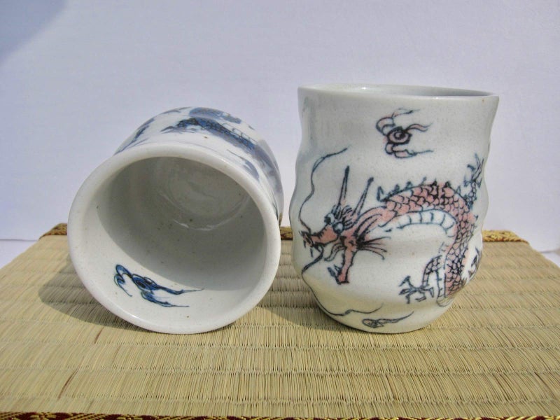 Mino Ware Japanese Sushi Yunomi Tea cups 9.47 Onces Authentic Dragon Red and Blue for Hot Green Tea Matcha Tea Bancha Set of 2 from Japan - Image 2